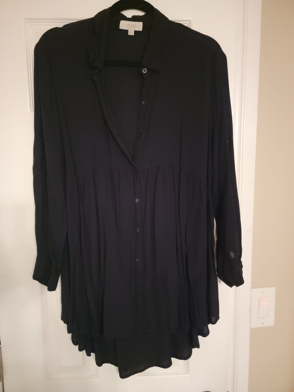 Umgee Black Flowing Button-Up Tunic Blouse